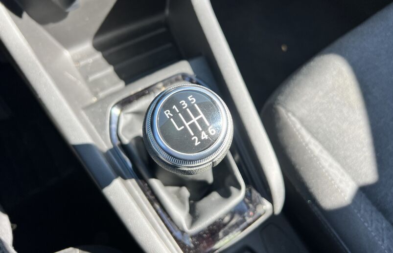 52673174