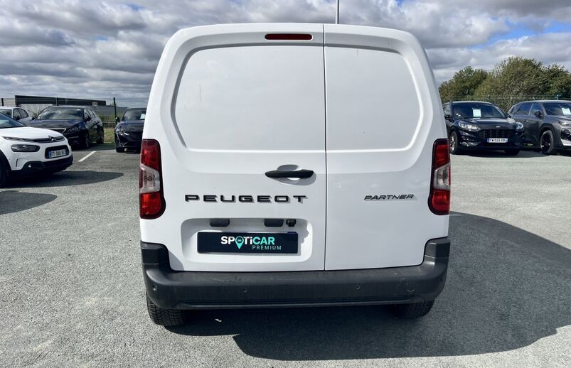57627898